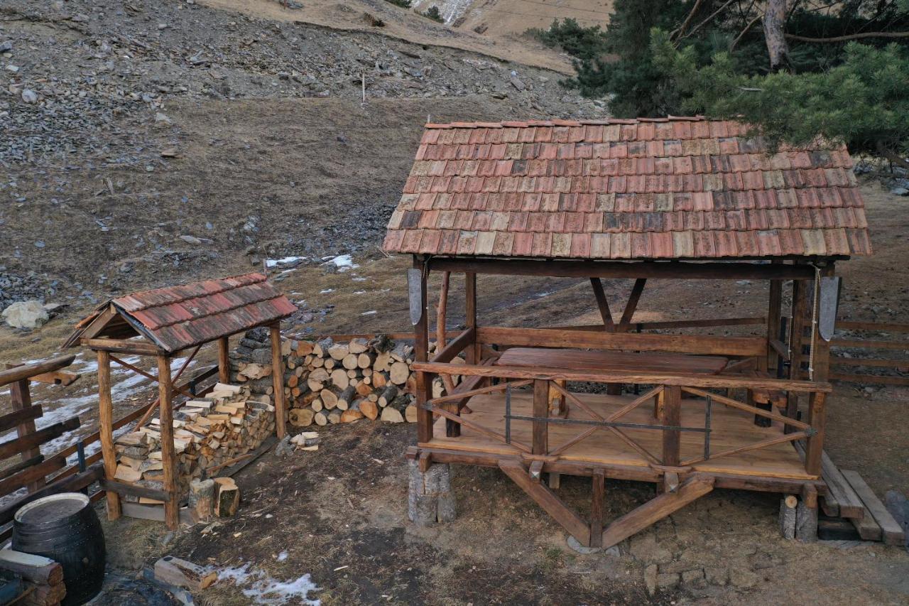 Elia Loft Villa Kazbegi Bagian luar foto